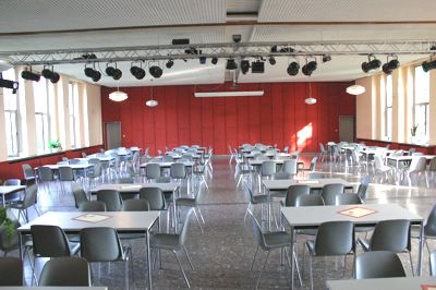 Sitzplätze im Saal